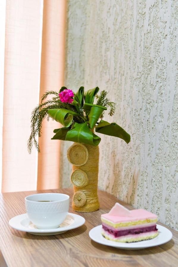 Pomegranate Hotel คูทายสิ ภายนอก รูปภาพ