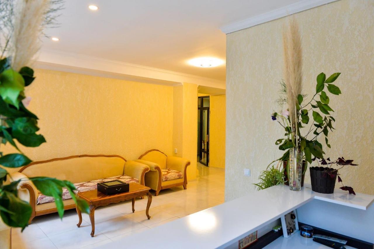 Pomegranate Hotel คูทายสิ ภายนอก รูปภาพ